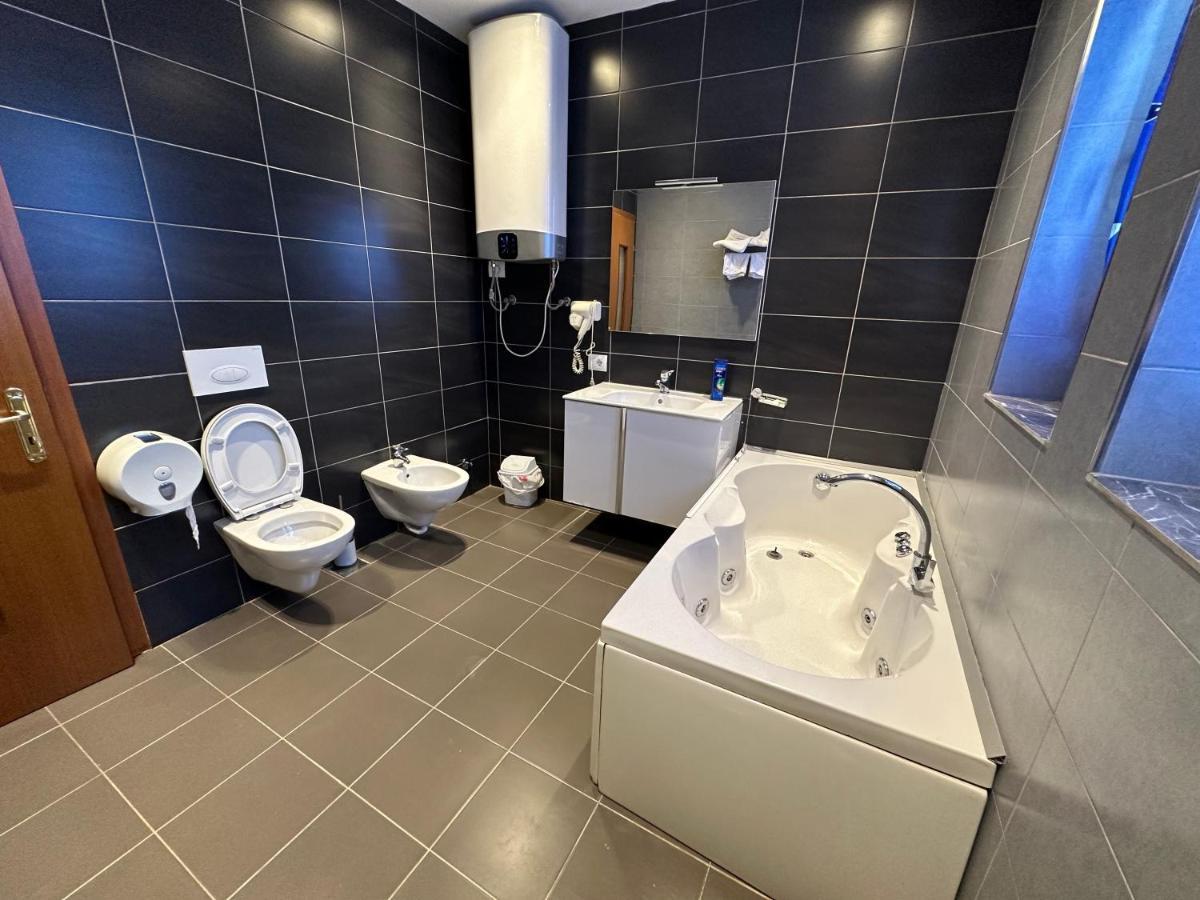 Hotel Gjallica Kukes Ngoại thất bức ảnh